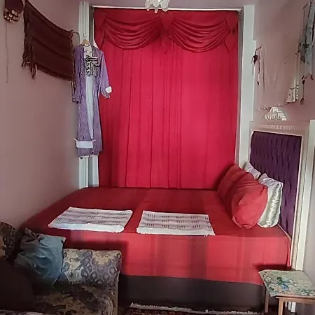 Nur 2 Apartment