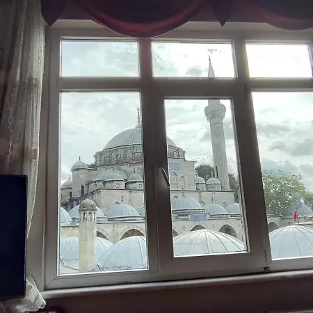 Nur 2 Apartment